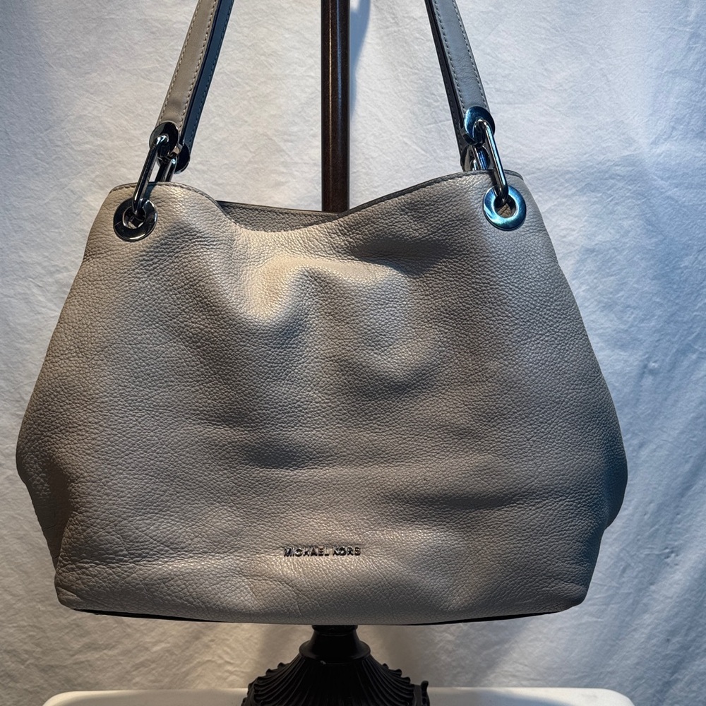 Michael Kors Elegant Gray Shoulder Bag